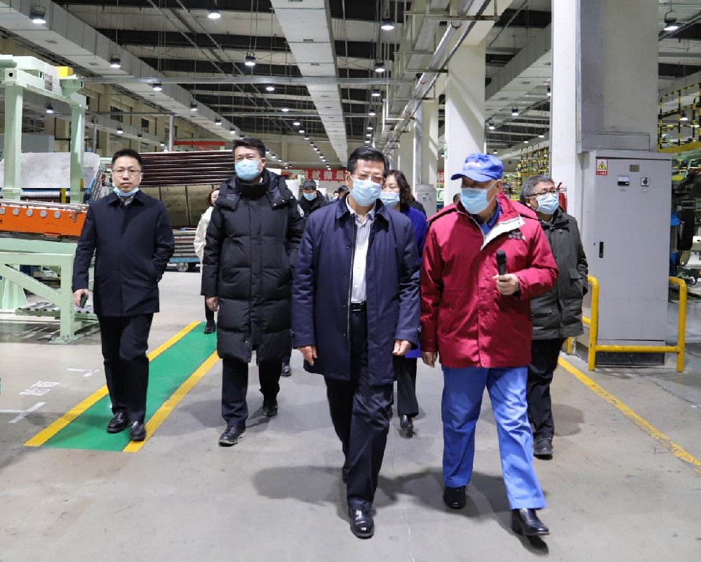 江蘇省、遼寧省政府領(lǐng)導(dǎo)一行蒞臨浪馬輪胎實地調(diào)研考察